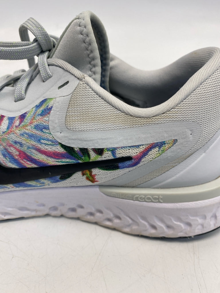Nike US Shoe Size 9 Gray Multi-Color Leaves Sneakers