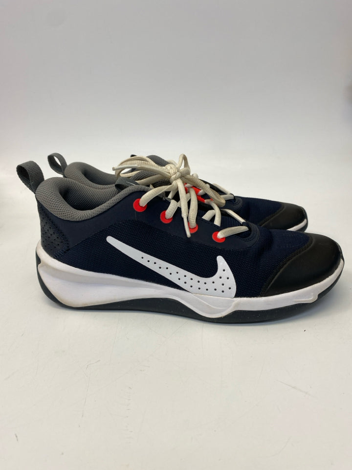 Nike SIZE 6 Dark Navy Black/White Fabric Boy&