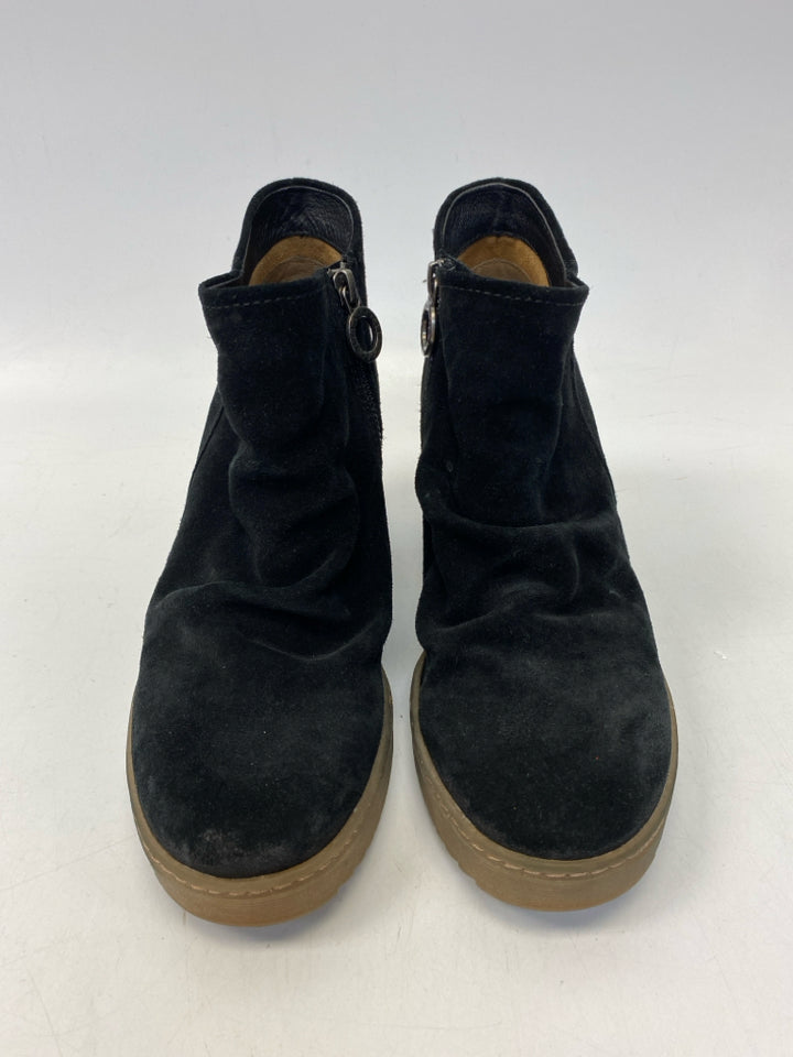 Sofft US Shoe Size 9 Black Boots