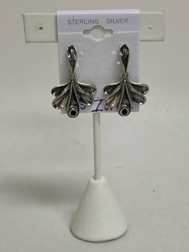NWT Silver Black Teardrop Earrings