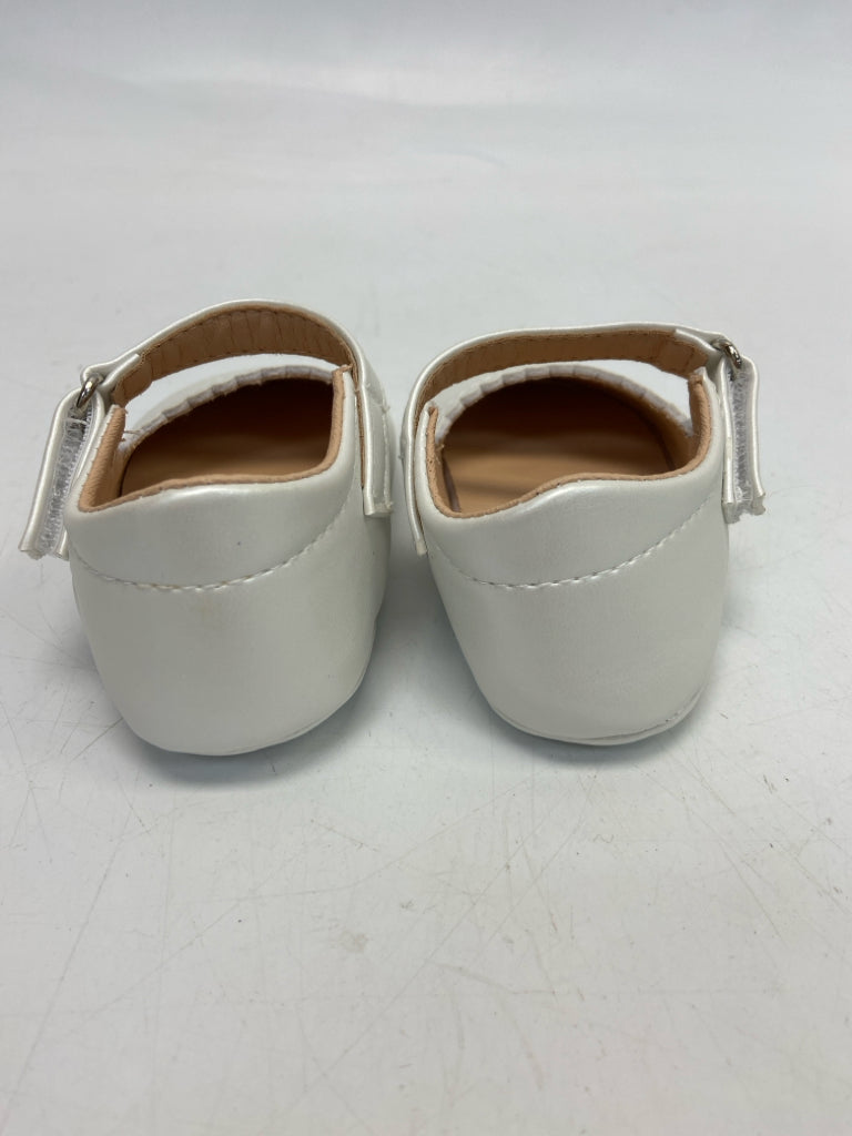 SIZE 12-18M Cream Scalloped Girl&