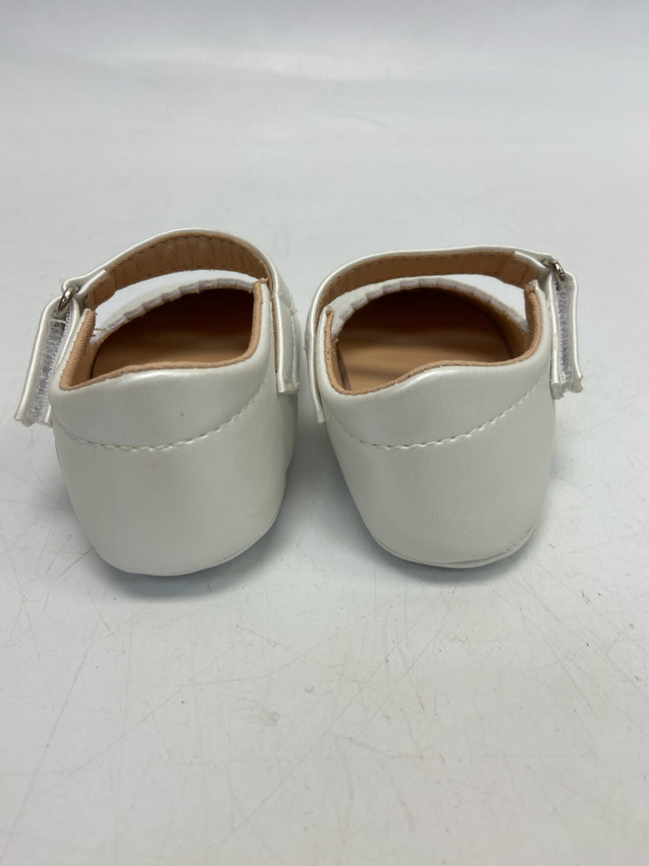 SIZE 12-18M Cream Scalloped Girl&