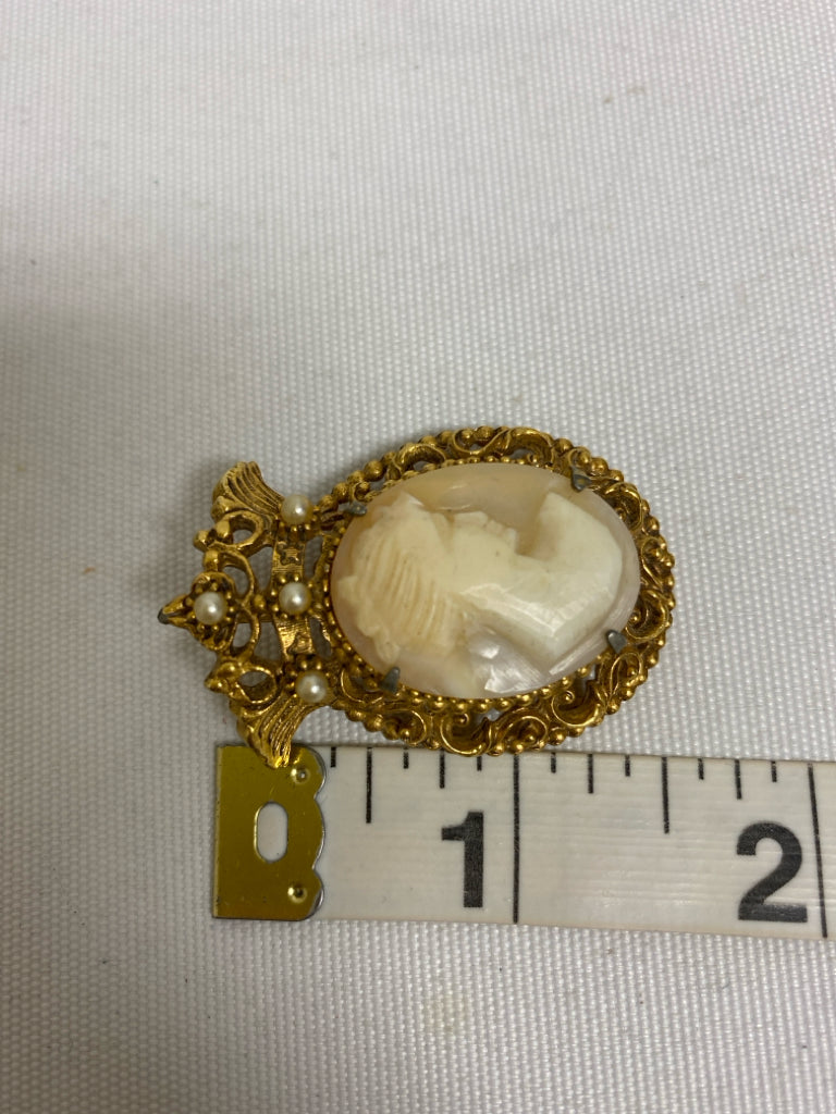 Cream Gold Color Crown Pin