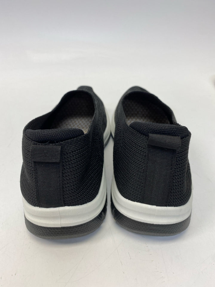 Size 6.5 Black Sneakers