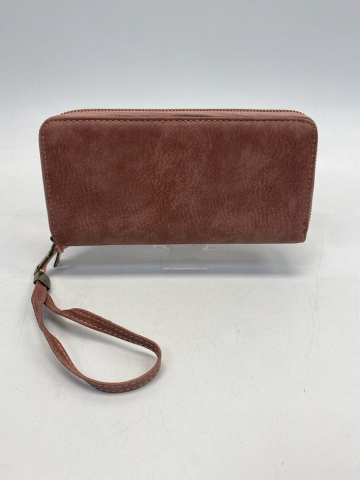 Blush Wallet
