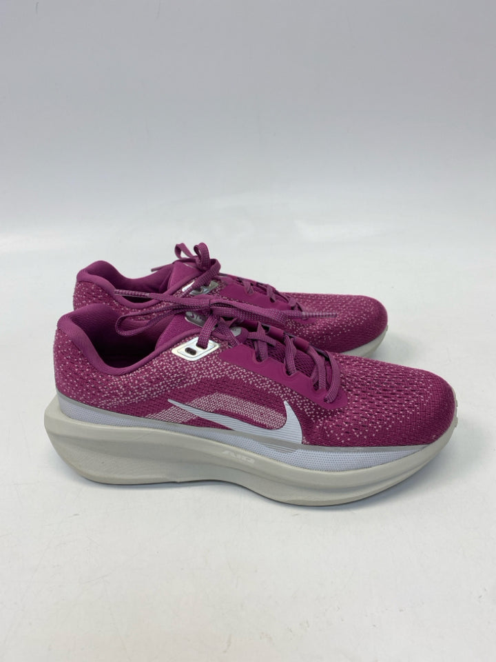 Nike  Size 7 Purple Lace-up Sneakers
