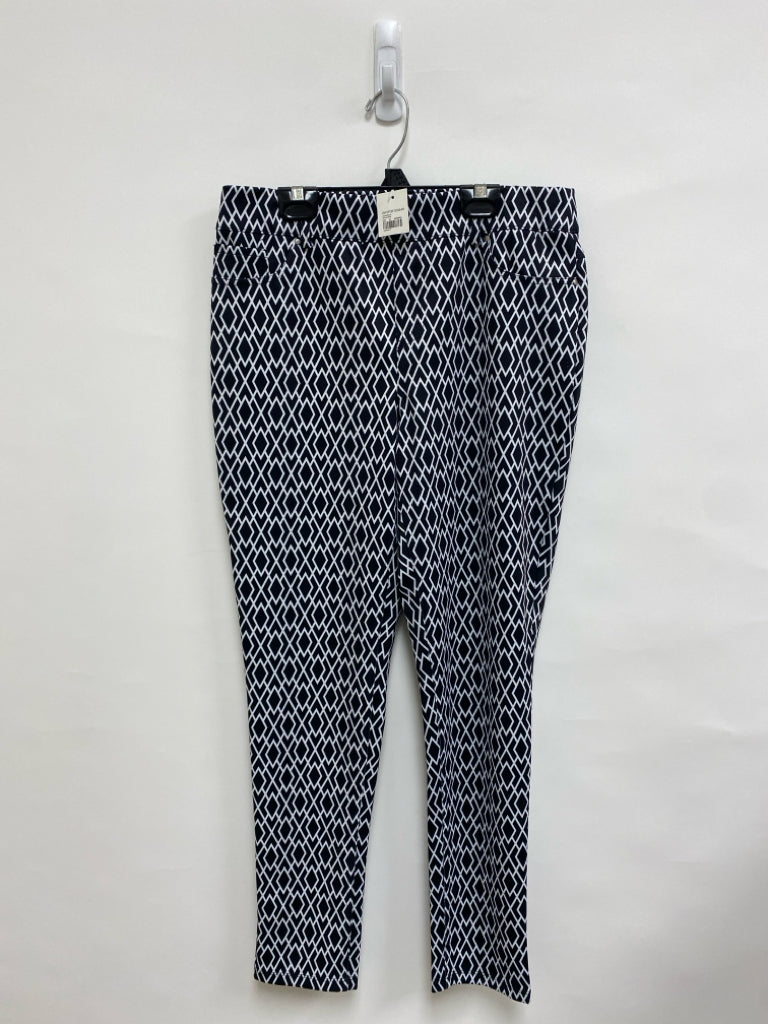 NWT CATO Size M Black White Diamond Print Ladies Pants