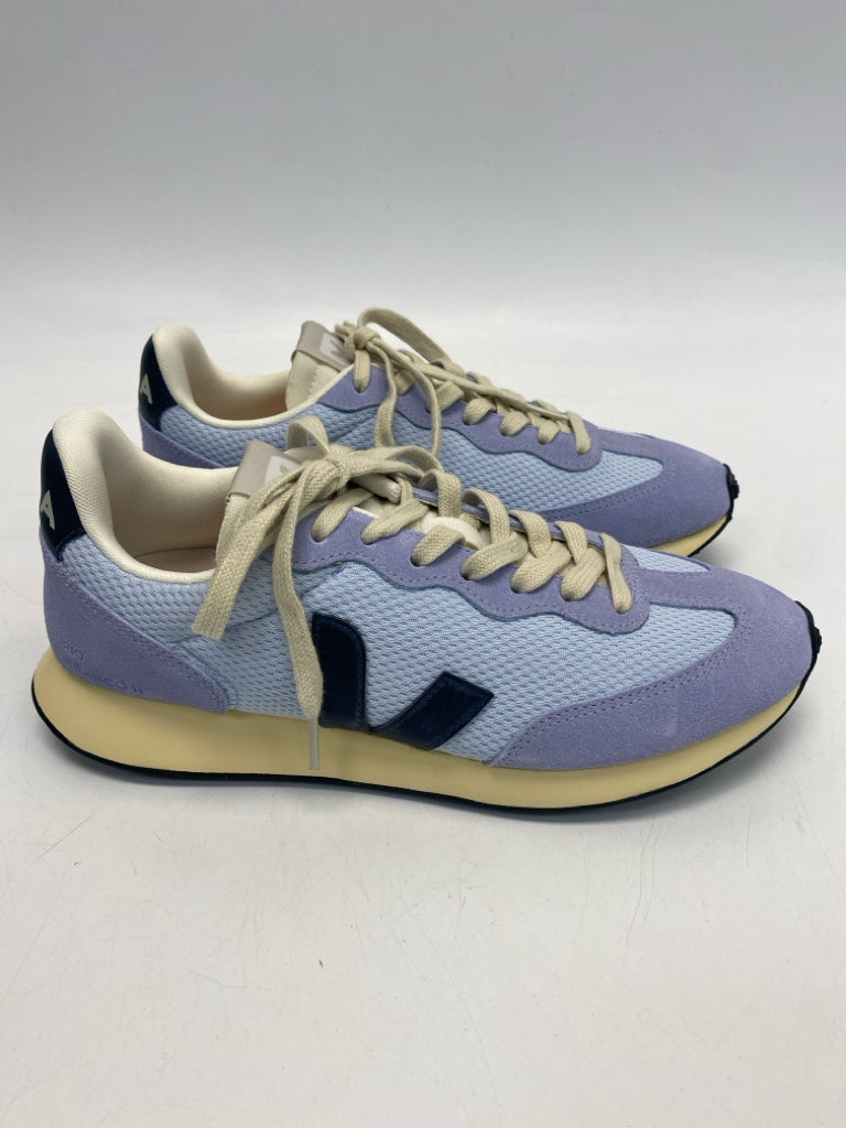 NWOT Veja  Size 9 Pale Blue Lace-up Sneakers