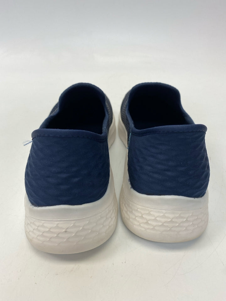 Skechers  Size 8.5 Navy Sneakers