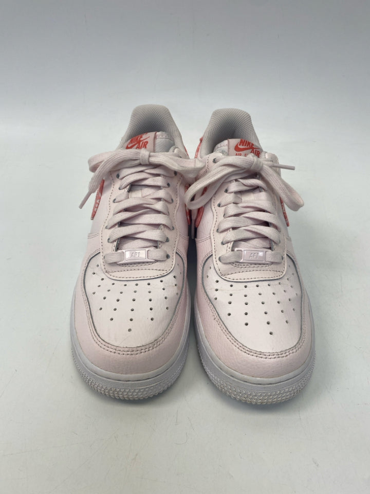 Nike  Size 9 Pink Lace-up Sneakers