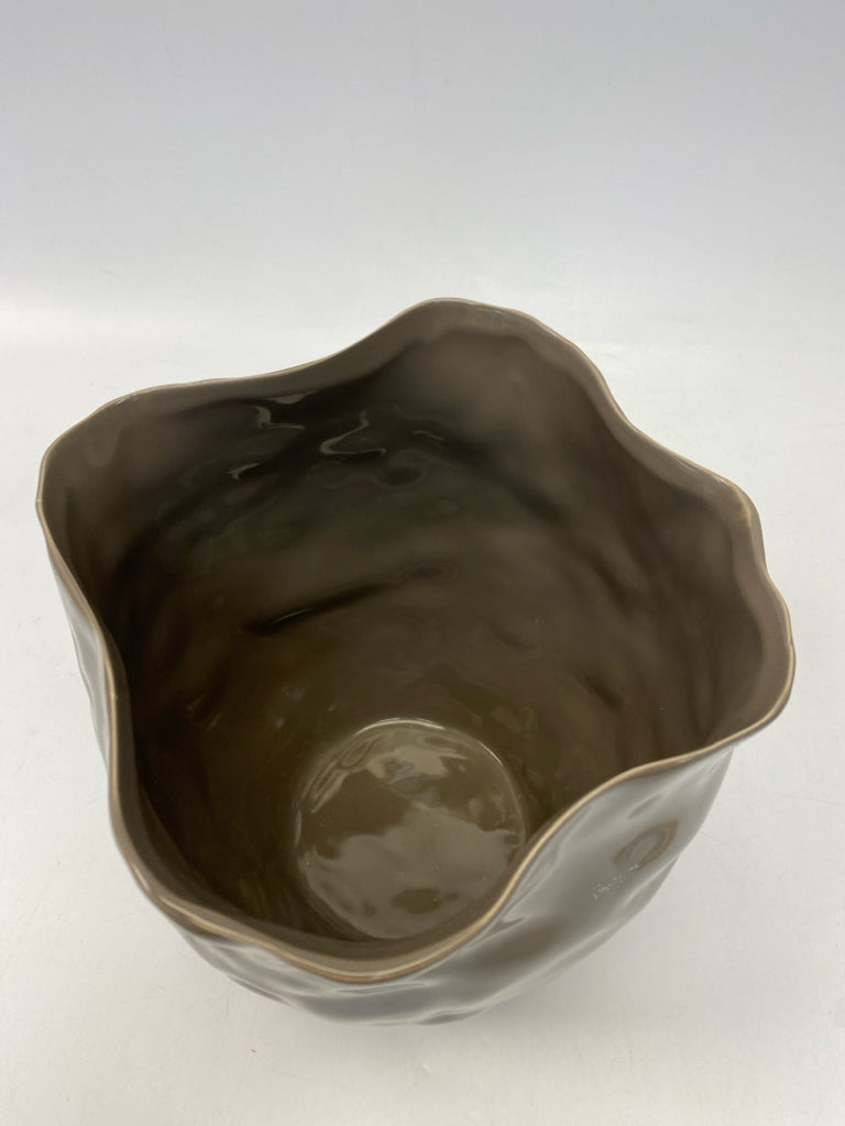 Taupe Thumbprint Ceramic Planter