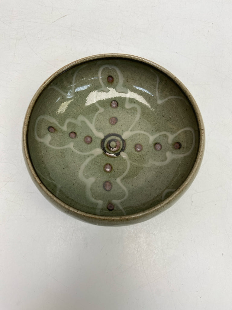 Sage Brown Pottery
