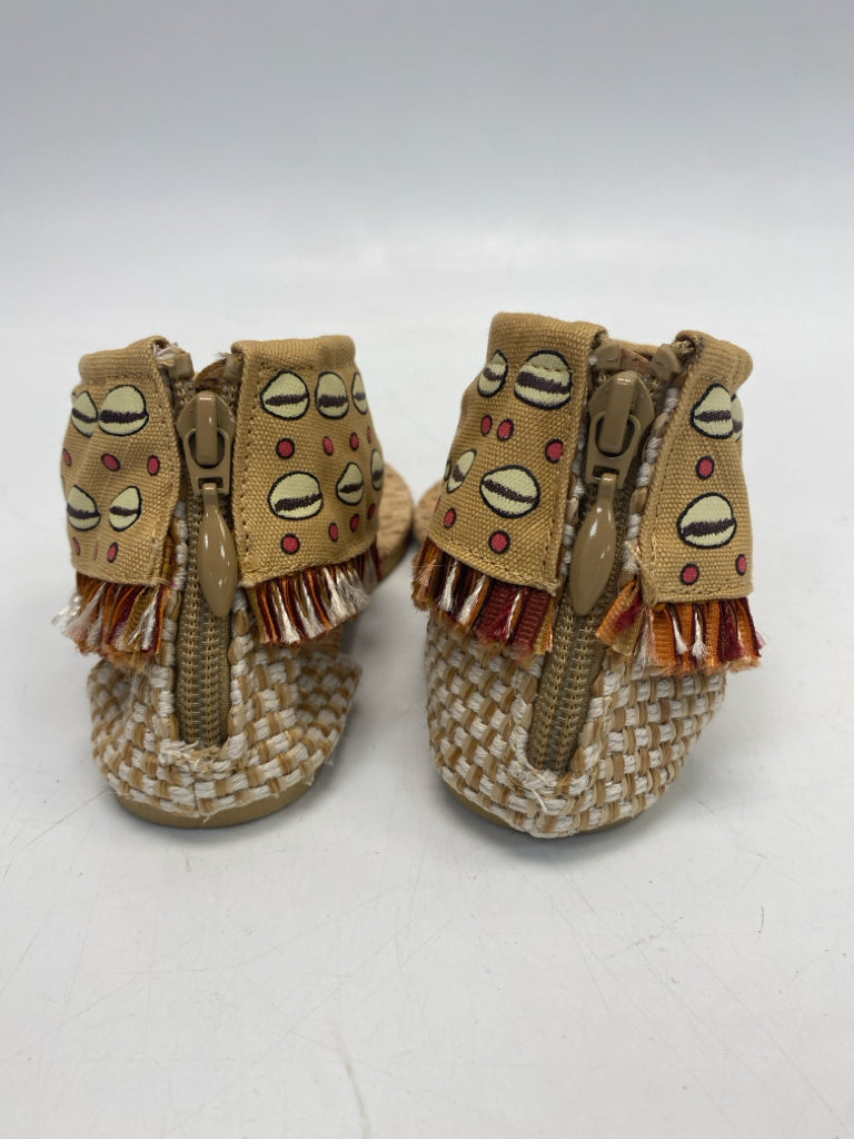 Disney SIZE 9/10 Brown Girl&