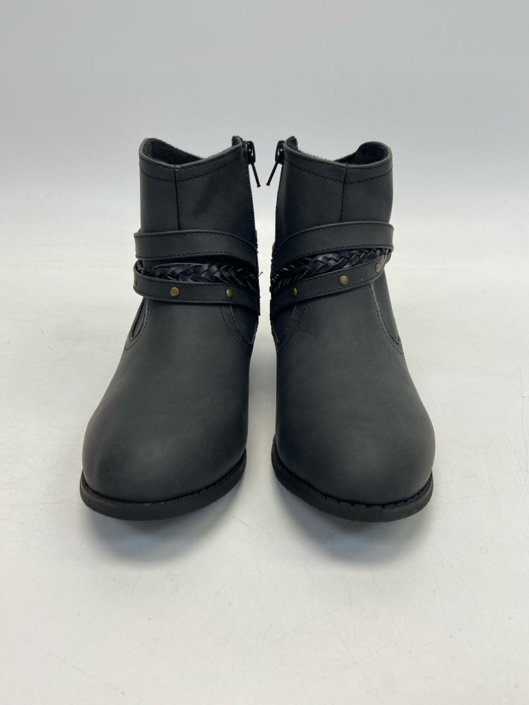 NWOT Blowfish SIZE 4 Black Girl&