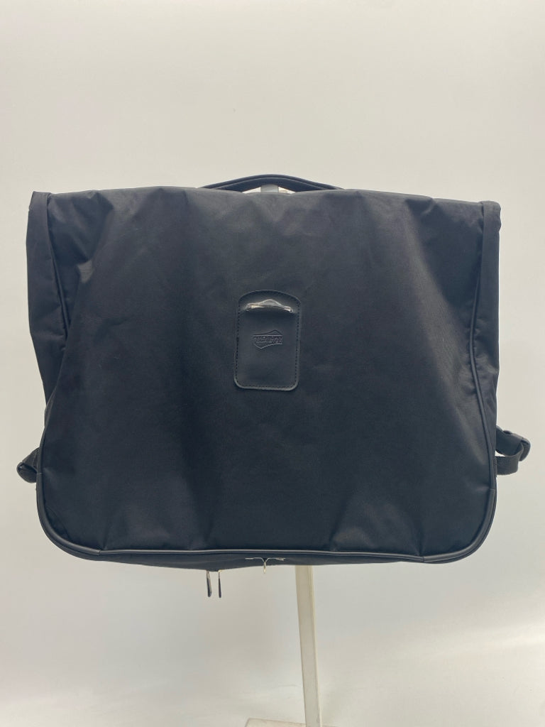 American Tourister Black Garment Bag