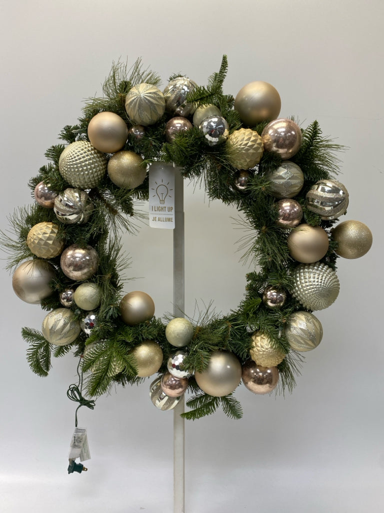 NWT Green Gold Ornaments Christmas