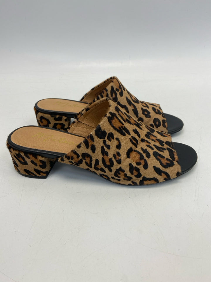 Matisse Size 8 Brown Black Animal Print Fur Sandals