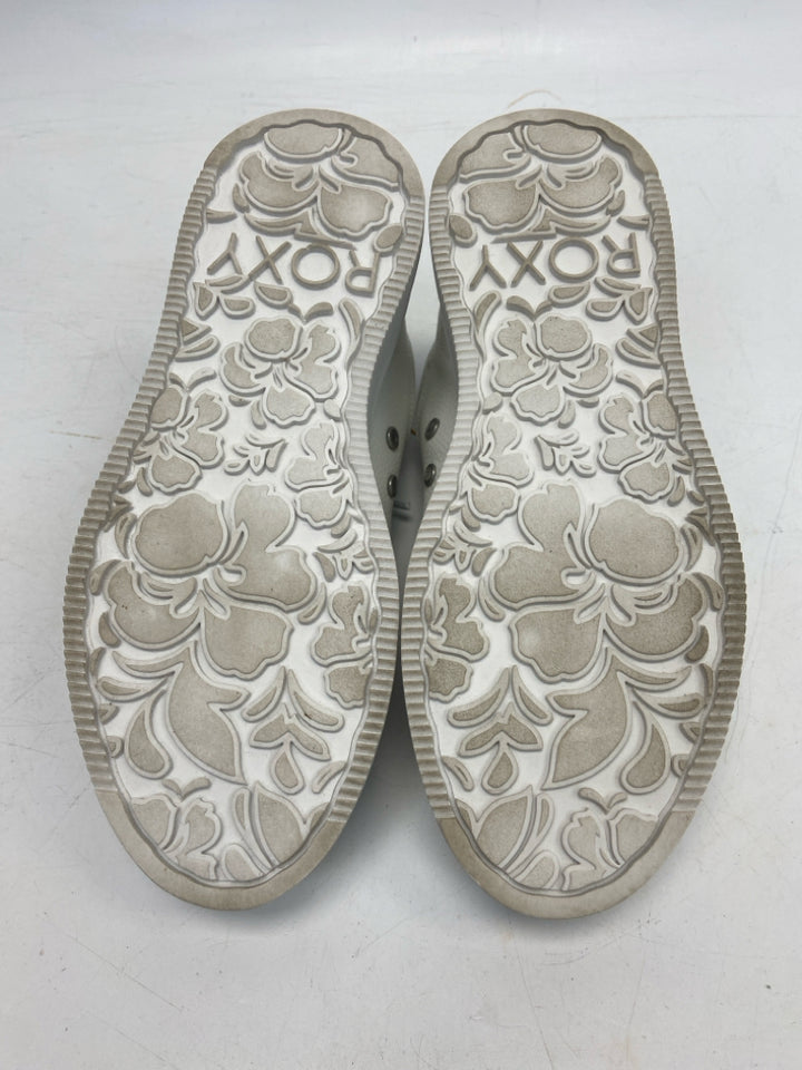 NWT Roxy US Size 8 White Sneakers