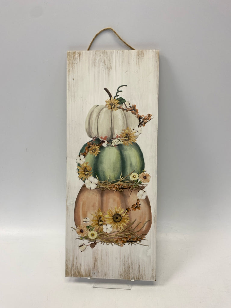 Cream Green/Brown Pumpkin Wood Fall