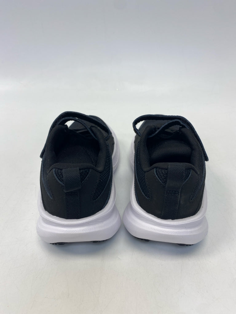 NWOT Under Armour SIZE 2 Black White Boy&