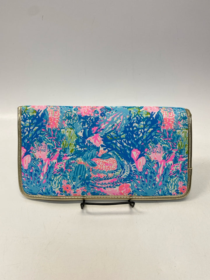 LILLY PULITZER Blue Pink/Multi Wallet