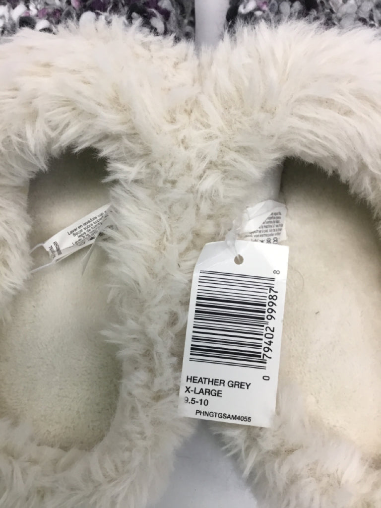 NWT Isotoner US Shoe Size XL Gray/White Slippers