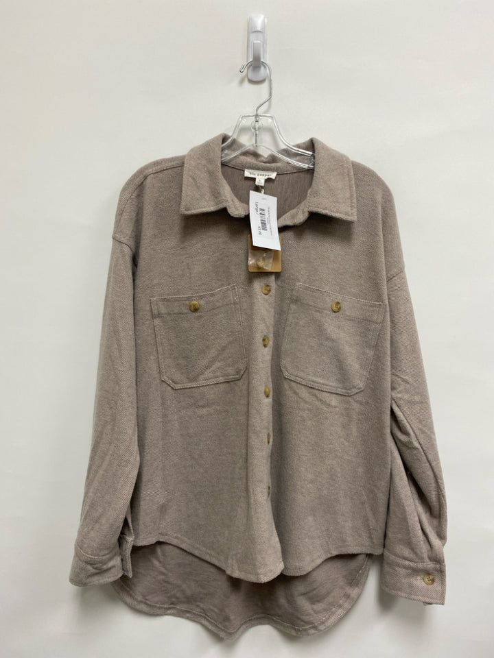 NWT blu pepper Size L Taupe Buttons Long Sleeve Ladies Top