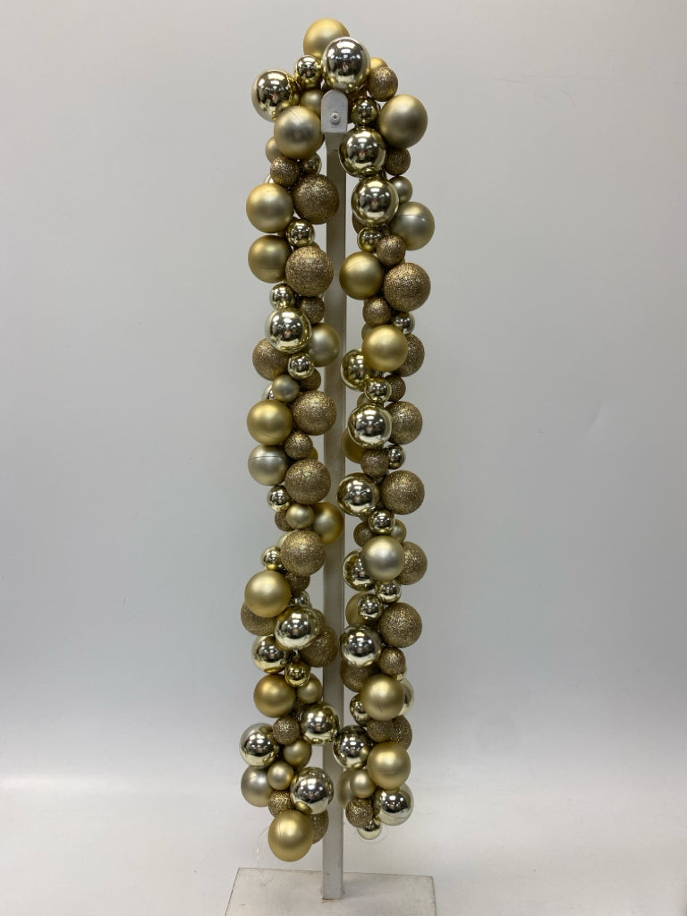 Gold Christmas
