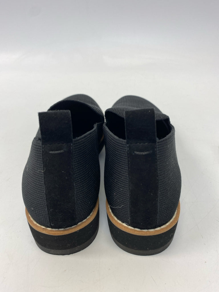 Eileen Fisher  Size 8 Black Knit Flats