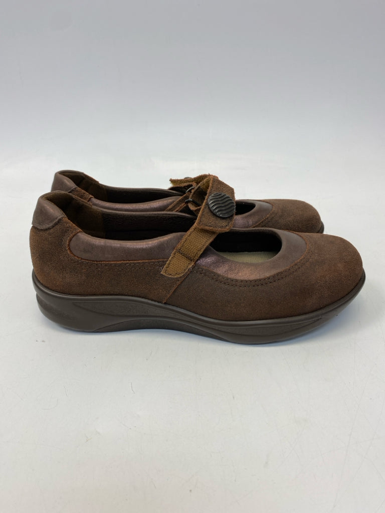 Sas  Size 6.5 Dark Brown Flats