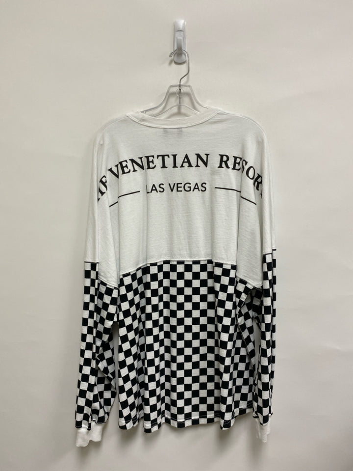 NWT Size XL White/Black Checkered Ladies Top