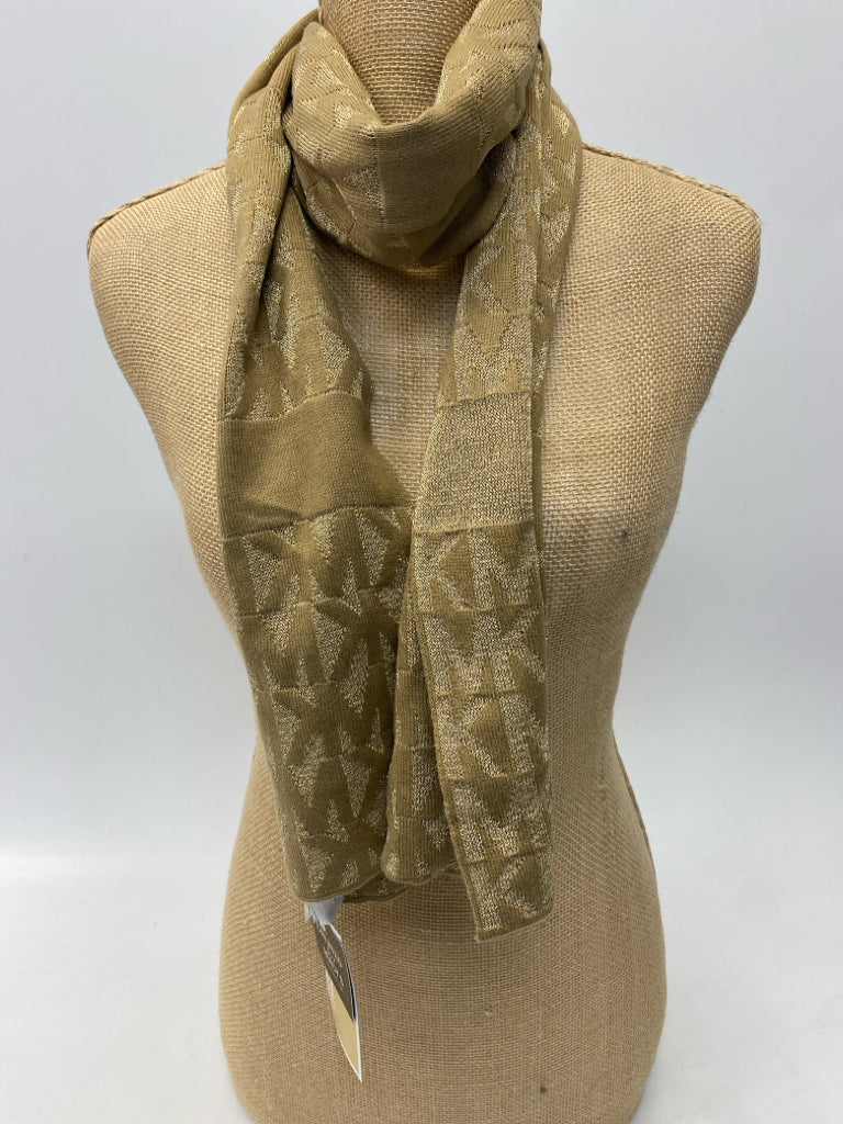 NWT Michael Kors Gold Signature Winter Scarf