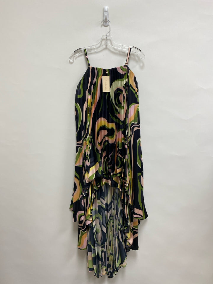 NWT Hutch Size M Black/Pink Coral/Green Pleated Sleeveless Ladies Dress