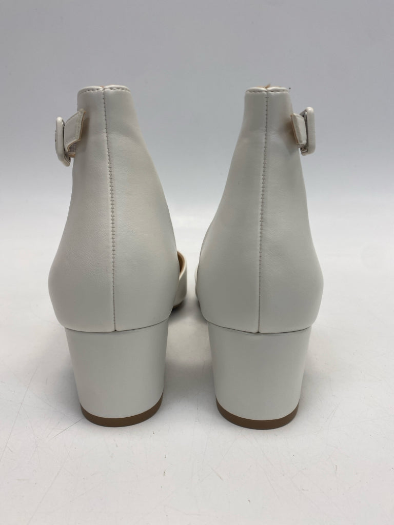 NWOT Dream Pairs  Size 11 White Heels