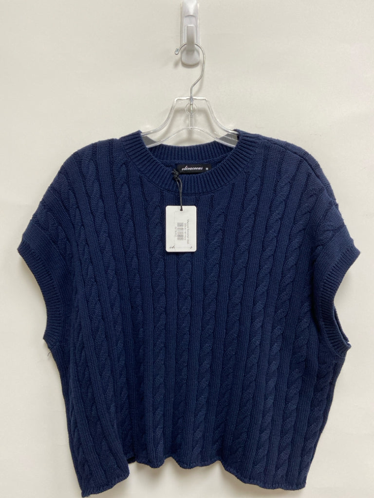 NWT OLIVACEOUS Size M Navy Cable Knit Sleeveless Ladies Sweater