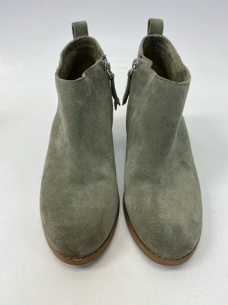 Toms  Size 7.5 Sage Suede Boots