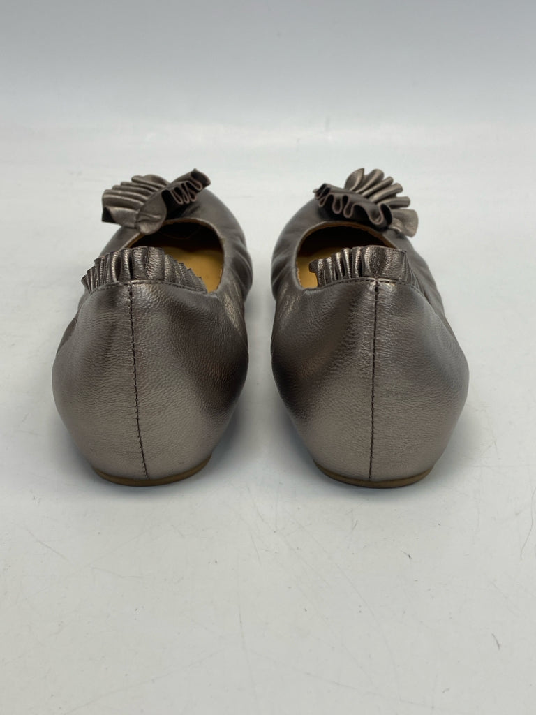 Size 7.5 Pewter Ruffles Flats