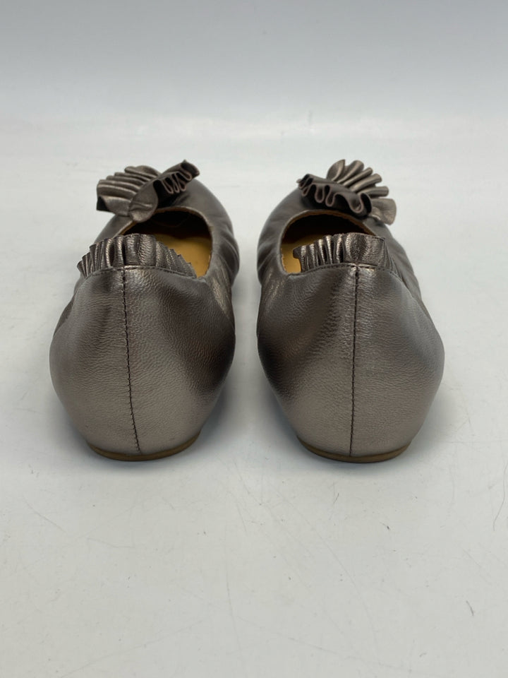 Size 7.5 Pewter Ruffles Flats