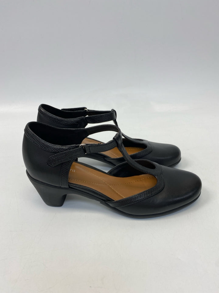NWOT Easy Spirit  Size 8 Black Heels