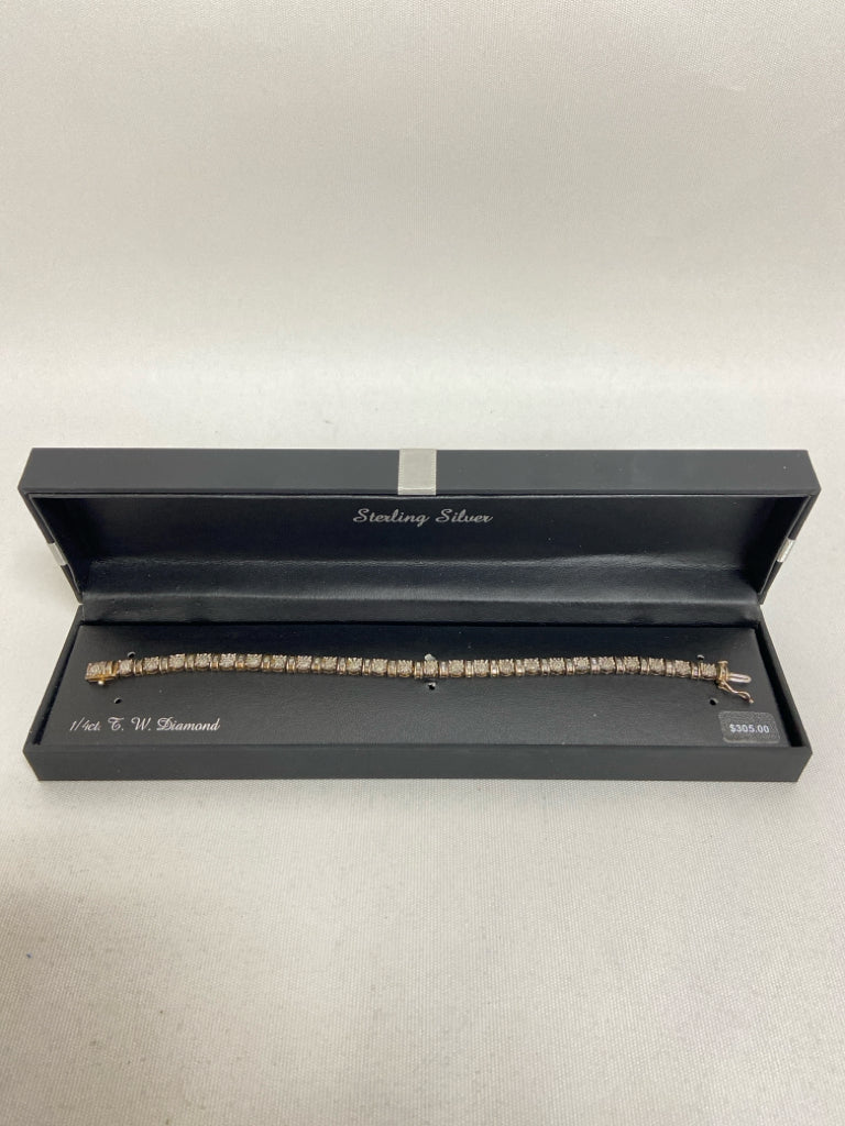 Gold Color Clear Diamond Bracelet