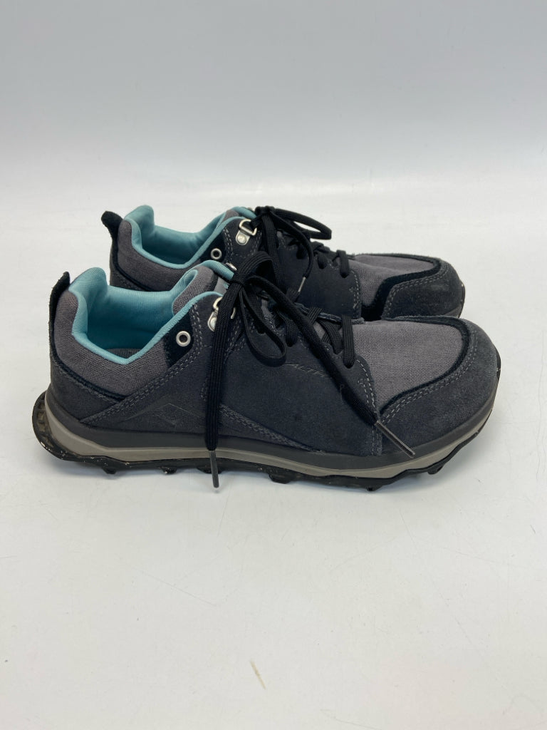 Size 9 Dark Gray Aqua Lace-up Sneakers