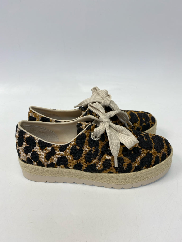 Crown &amp; Ivy  Size 8 Brown/Black Animal Print Sneakers