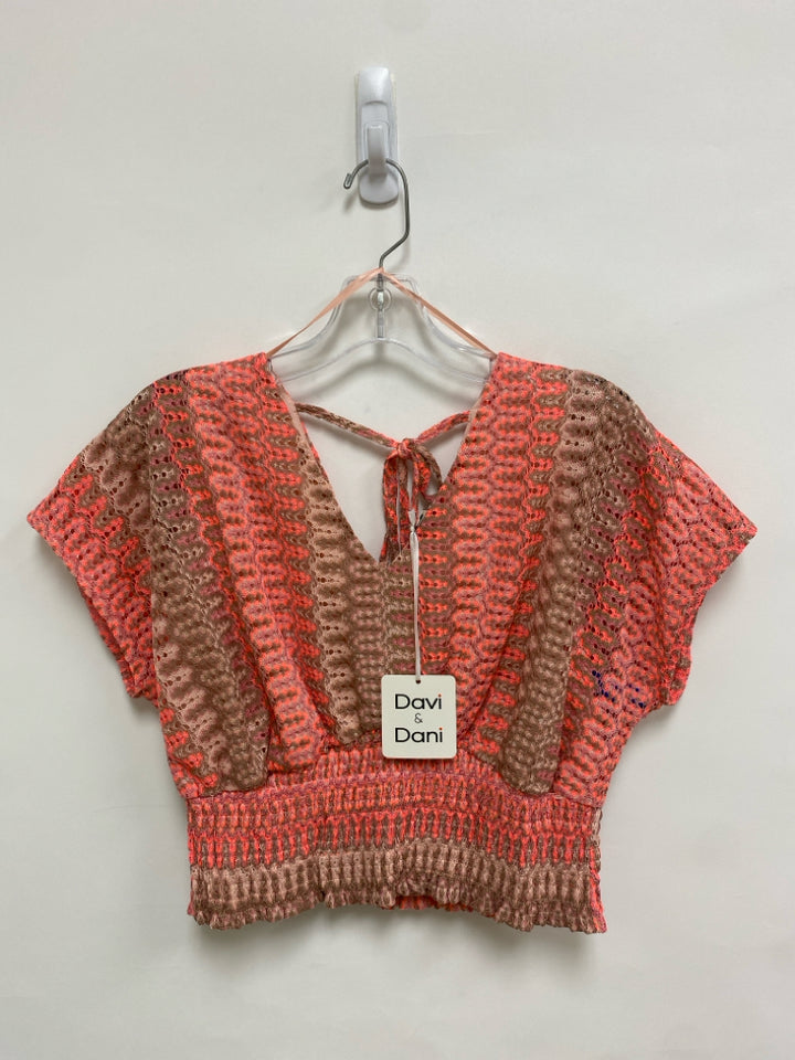 NWT Davi&amp;Dani Size M Neon Coral Cream/Tan Mesh Cropped Ladies Top