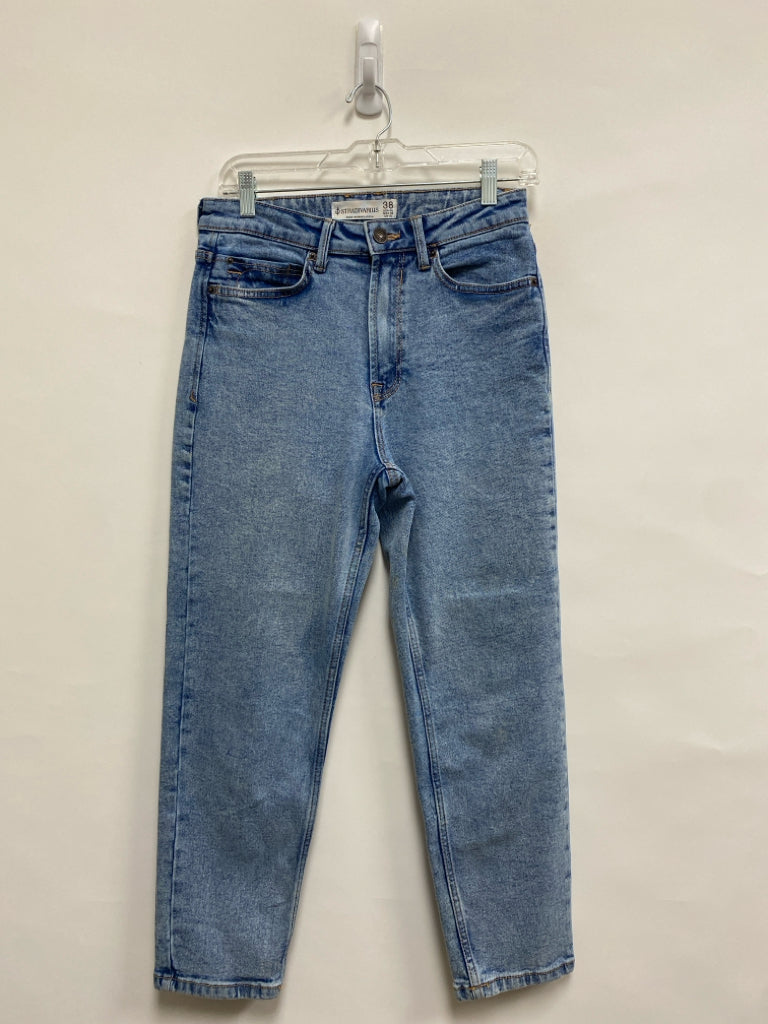 Size 6 Faded Denim Ladies Jeans