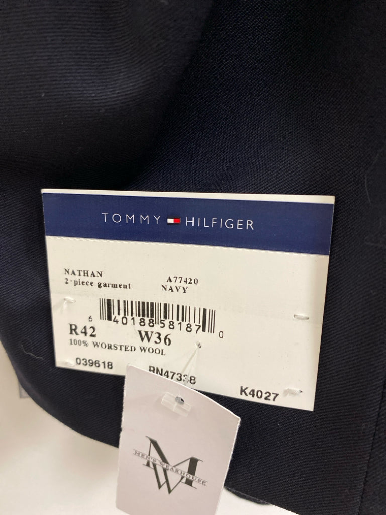 NWT Tommy Hilfiger Size 42R Dark Navy Wool Men&