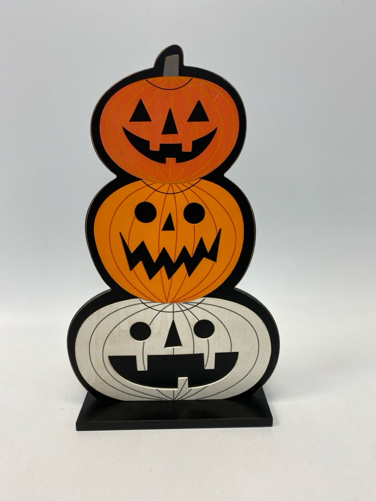Black/White Orange Jack O&