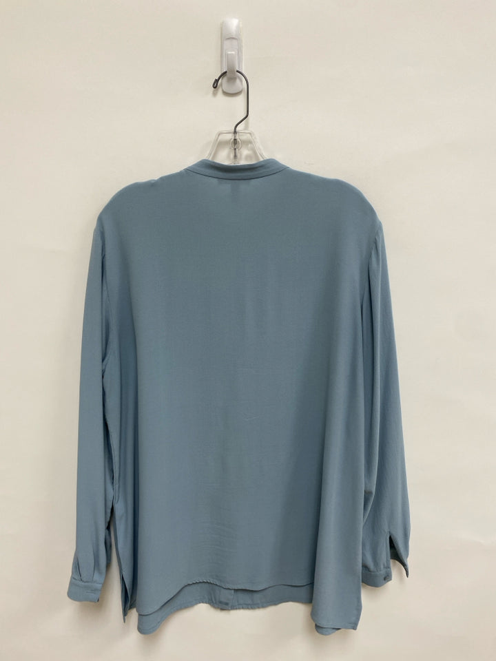 Eileen Fisher Size M Pale Blue Button Up Silk Ladies Top