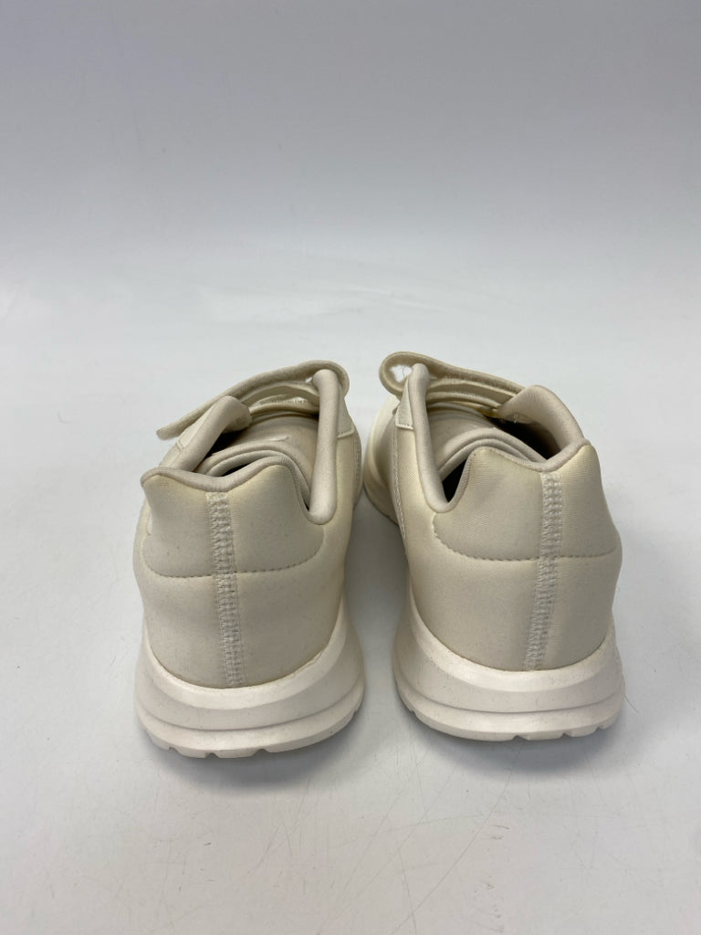 NWOT Adidas Size 6.5 Cream Men&