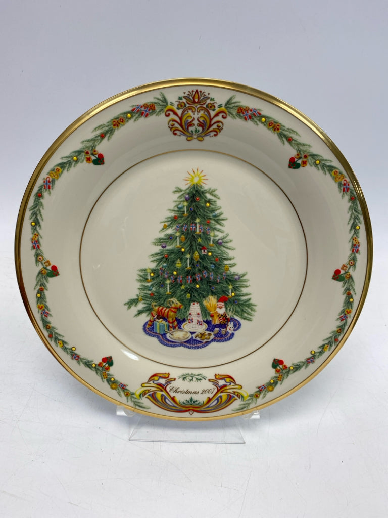 Lenox Cream Green/Multi Christmas Decorative Plate