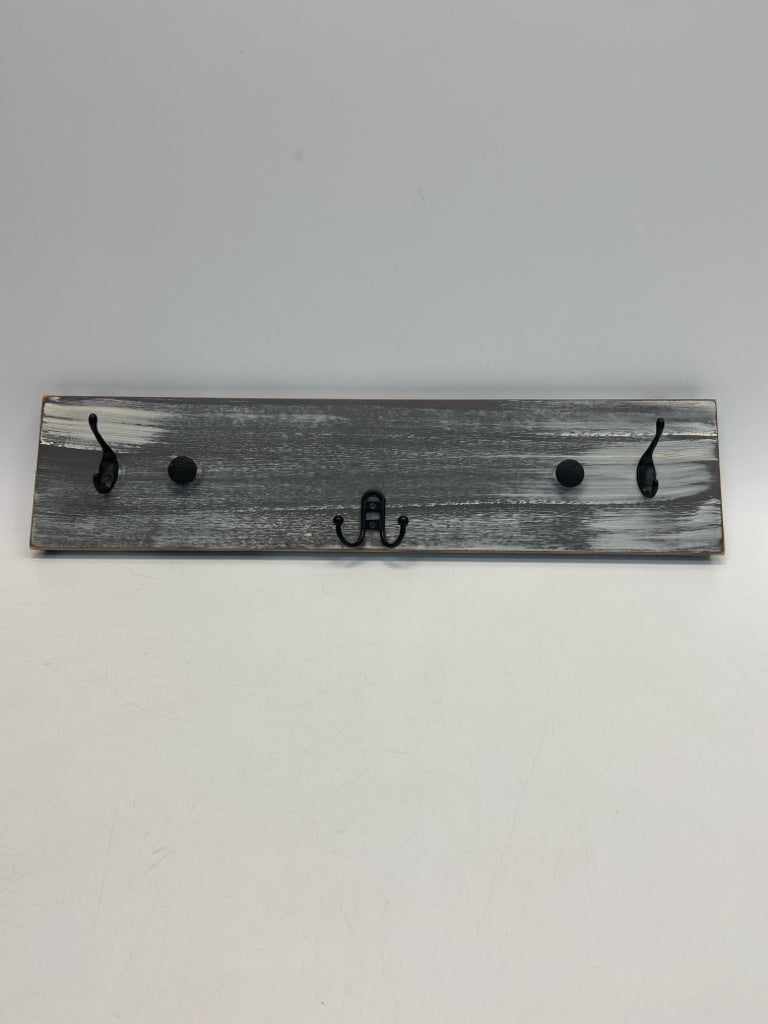 Gray Wood/Metal Wall Hanging